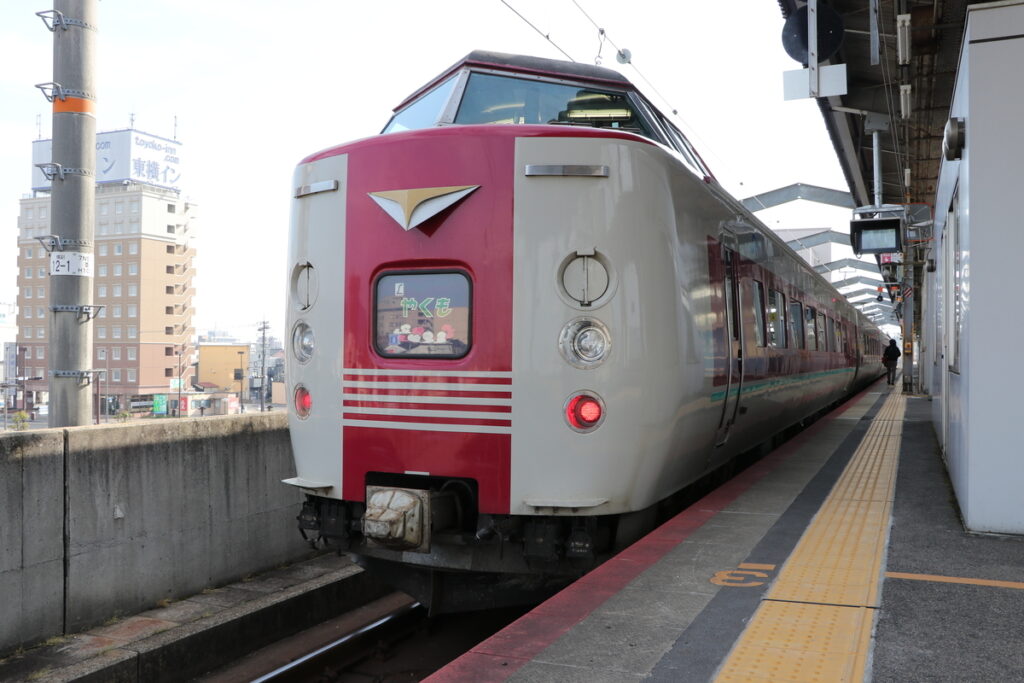 出雲市方の非貫通型先頭車
