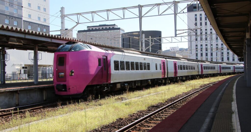 終点函館駅に到着