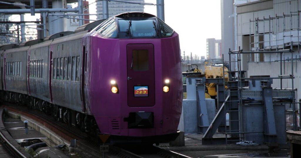 札幌駅に入線
