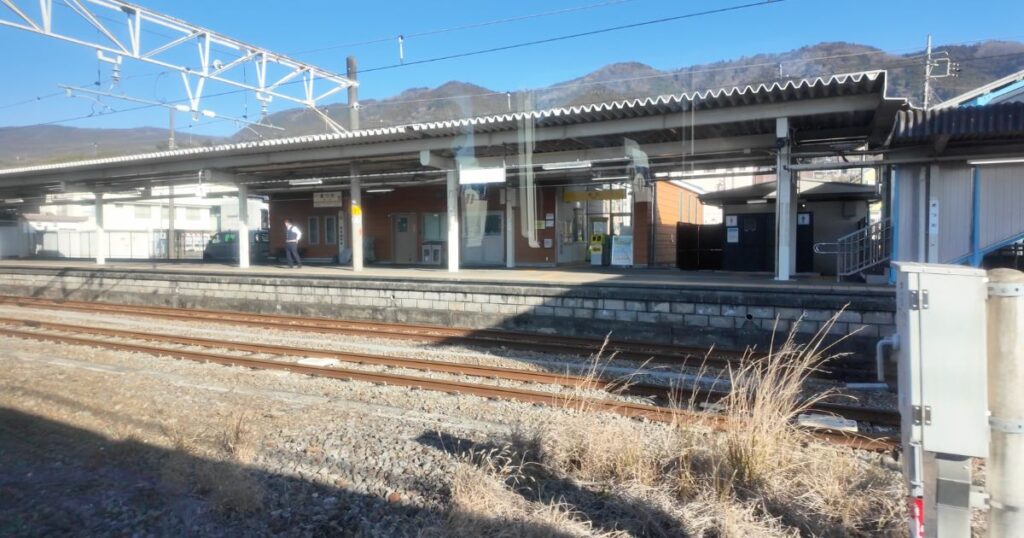 松田駅で運転停車
