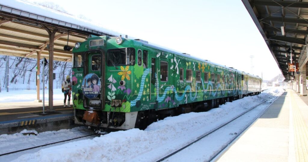 網走駅で出発を待つ流氷物語号