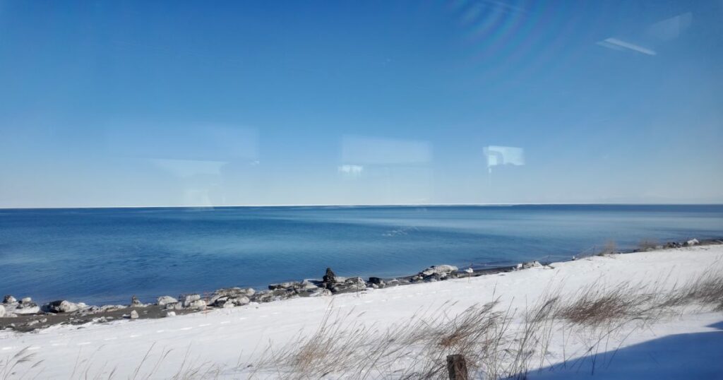 遠くに流れてしまった流氷