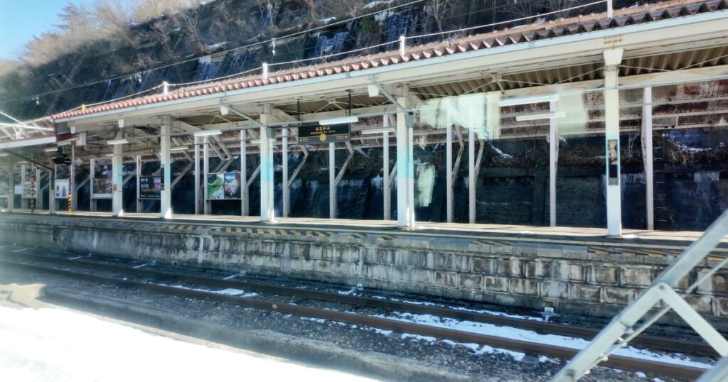 水上駅での運転停車