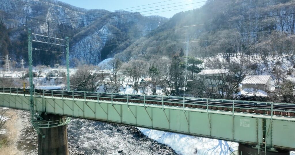 水上駅出発後の景色