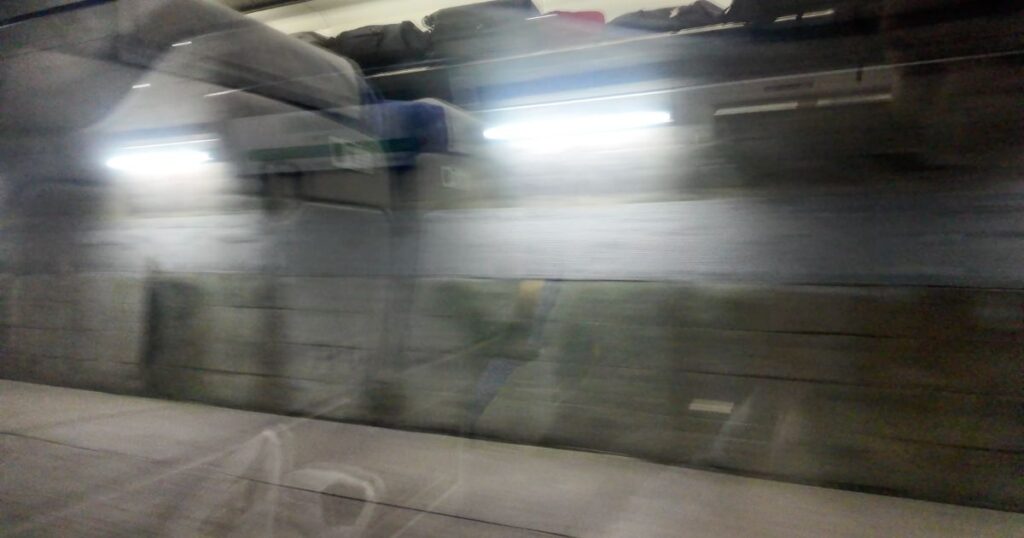 湯檜曽駅を通過